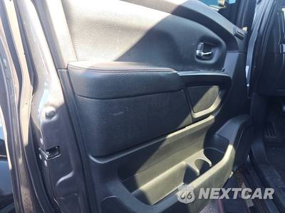 2021 Nissan TITAN PRO-4X Crew Cab Short Bed - zdjęcie 9 z 24 - miniatura