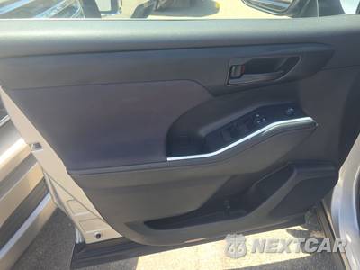 2022 Toyota Highlander Hybrid LE - zdjęcie 9 z 31 - miniatura