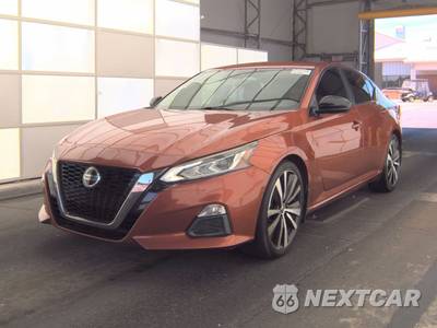 2020 Nissan Altima SR - zdjęcie 1 z 18 - miniatura