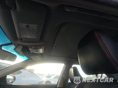 2015 Toyota Camry SE - zdjęcie 17 z 26 - miniatura
