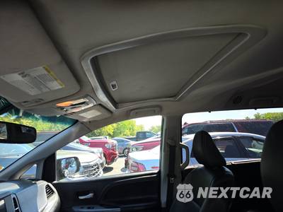 2015 Toyota Sienna SE 8-Passenger 119.3" WB - zdjęcie 19 z 19 - miniatura
