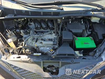 2015 Toyota Sienna SE 8-Passenger 119.3" WB - zdjęcie 16 z 19 - miniatura