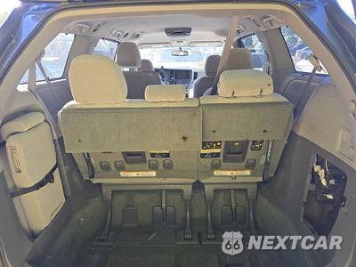 2017 Toyota Sienna LE 8-Passenger 119.3" WB - zdjęcie 17 z 18 - miniatura