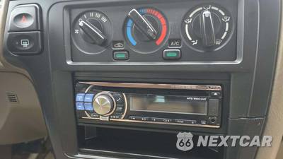 2001 Nissan Pathfinder SE - zdjęcie 34 z 34 - miniatura