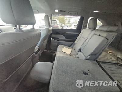 2017 Toyota Highlander LE Plus - zdjęcie 13 z 36 - miniatura