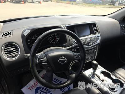 2018 Nissan Pathfinder SL - zdjęcie 11 z 23 - miniatura