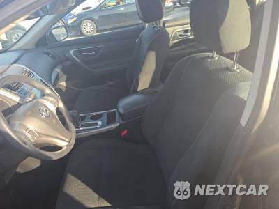 2015 Nissan Altima 2.5 S - zdjęcie 7 z 29 - miniatura