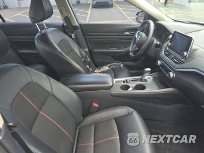 2019 Nissan Altima SR - zdjęcie 8 z 19 - miniatura