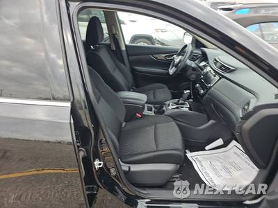 2018 Nissan Rogue SV - zdjęcie 8 z 18 - miniatura