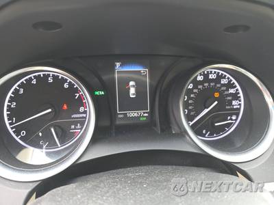 2018 Toyota Camry LE - zdjęcie 12 z 29 - miniatura