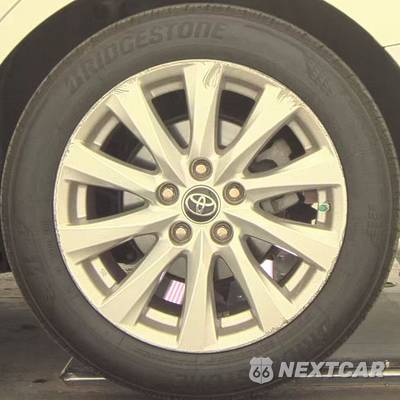 2018 Toyota Camry LE - zdjęcie 27 z 29 - miniatura