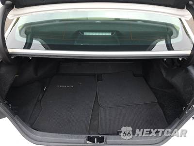 2018 Toyota Camry LE - zdjęcie 16 z 29 - miniatura