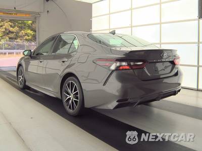 2024 Toyota Camry SE - zdjęcie 6 z 27 - miniatura