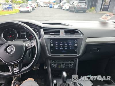 2021 Volkswagen Tiguan SE R-Line Black - zdjęcie 11 z 37 - miniatura