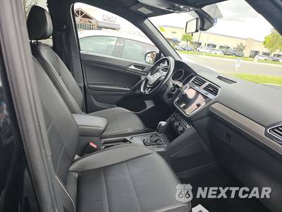 2021 Volkswagen Tiguan SE R-Line Black - zdjęcie 8 z 37 - miniatura