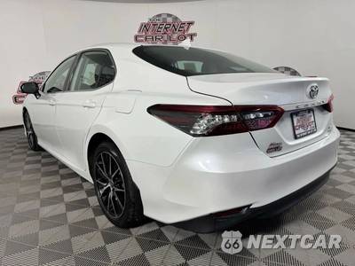 2024 Toyota Camry XLE - zdjęcie 26 z 47 - miniatura