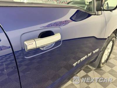 2019 Nissan Titan SV Pickup 4D 5 1/2 ft - zdjęcie 33 z 43 - miniatura