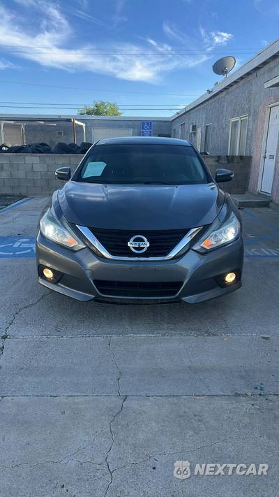 2018 Nissan Altima 2.5 SL - zdjęcie 5 z 9 - miniatura