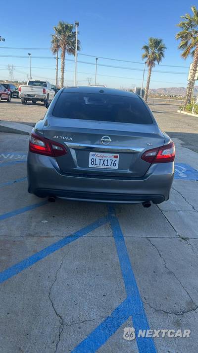 2018 Nissan Altima 2.5 SL - zdjęcie 7 z 9 - miniatura