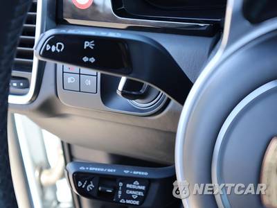 2023 Porsche Cayenne GTS - zdjęcie 33 z 39 - miniatura