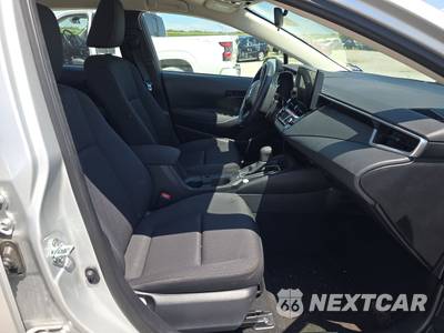 2025 Toyota Corolla LE Sedan - zdjęcie 8 z 17 - miniatura