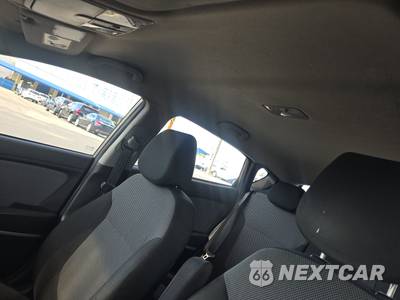 2014 Hyundai Accent GS Hatchback - zdjęcie 17 z 36 - miniatura