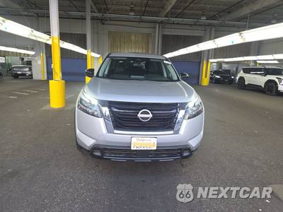 2024 Nissan Pathfinder S - zdjęcie 2 z 28 - miniatura