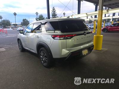 2024 Nissan Pathfinder S - zdjęcie 6 z 28 - miniatura