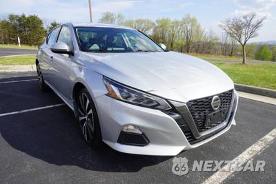 2020 Nissan Altima SR - zdjęcie 4 z 44 - miniatura