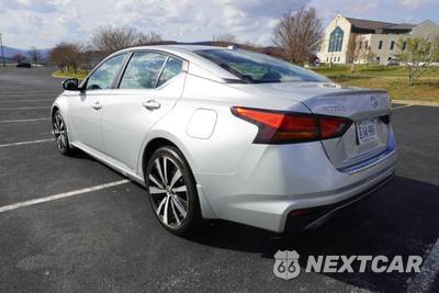 2020 Nissan Altima SR - zdjęcie 9 z 44 - miniatura