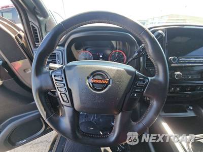 2021 Nissan TITAN PRO-4X Crew Cab Short Bed - zdjęcie 10 z 21 - miniatura