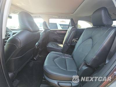 2023 Toyota Highlander Platinum - zdjęcie 13 z 24 - miniatura