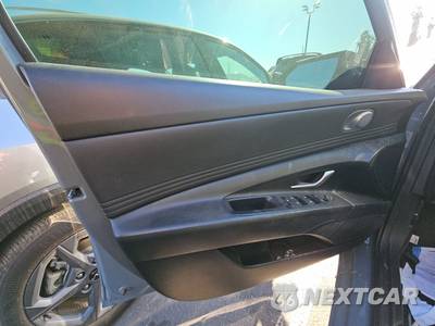 2023 Hyundai Elantra Limited - zdjęcie 15 z 51 - miniatura