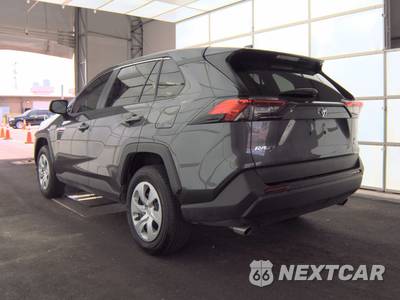 2025 Toyota RAV4 LE - zdjęcie 6 z 21 - miniatura
