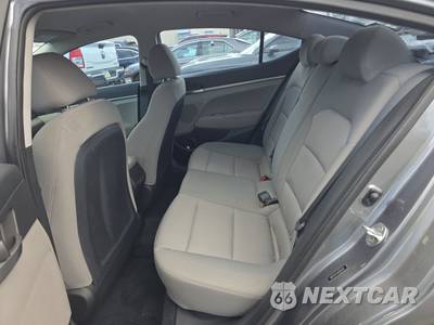 2018 Hyundai Elantra SE Sedan - zdjęcie 13 z 18 - miniatura