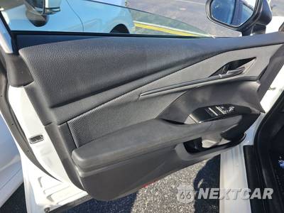 2025 Toyota Camry SE - zdjęcie 9 z 20 - miniatura