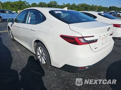 2025 Toyota Camry LE - zdjęcie 6 z 26 - miniatura