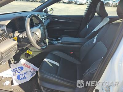 2025 Toyota Camry SE - zdjęcie 7 z 20 - miniatura