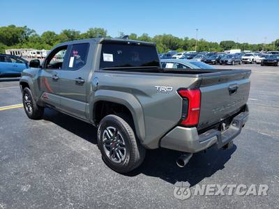 2025 Toyota Tacoma TRD Sport Crew Cab Medium Bed - zdjęcie 6 z 21 - miniatura