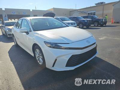 2025 Toyota Camry LE - zdjęcie 3 z 26 - miniatura