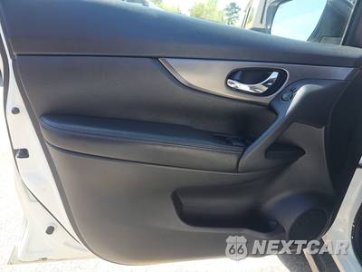 2016 Nissan Rogue SV - zdjęcie 9 z 22 - miniatura