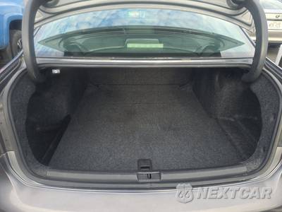 2014 Volkswagen Passat 1.8T Wolfsburg Edition - zdjęcie 16 z 32 - miniatura