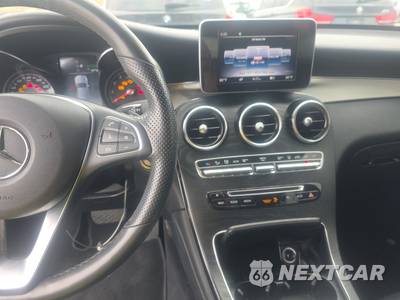 2019 Mercedes-Benz GLC 350e - zdjęcie 11 z 33 - miniatura