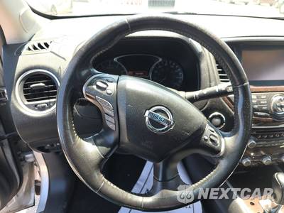 2014 Nissan Pathfinder Platinum - zdjęcie 10 z 44 - miniatura