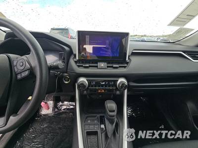 2025 Toyota RAV4 XLE - zdjęcie 11 z 22 - miniatura
