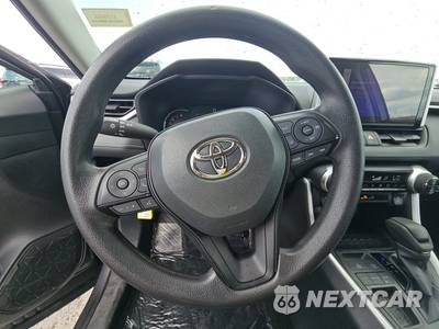 2025 Toyota RAV4 XLE - zdjęcie 10 z 22 - miniatura