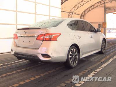 2016 Nissan Sentra SR - zdjęcie 4 z 41 - miniatura