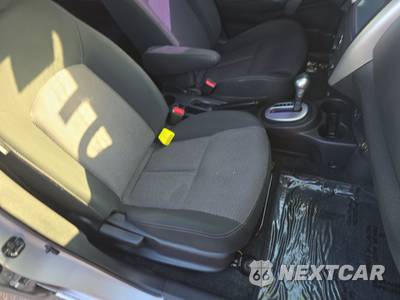 2019 Nissan Versa Sedan SV - zdjęcie 8 z 52 - miniatura