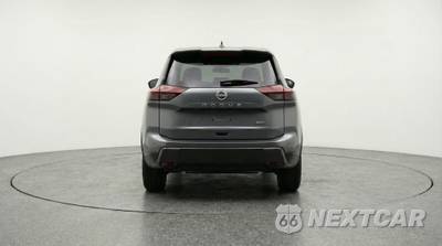 2025 Nissan Rogue SV - zdjęcie 6 z 12 - miniatura