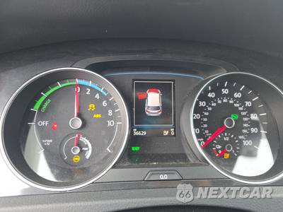 2017 Volkswagen e-Golf SE Hatchback - zdjęcie 12 z 17 - miniatura